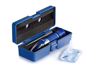Preview: Refraktometer von Kern in einer Box